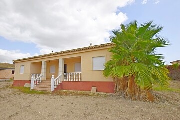 Two country detached villas with 6 bedrooms in Dolores for sale  in Ole International
