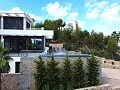 Chalet moderno con jardÍn privado, piscina y garaje en Las Colinas Golf in Ole International