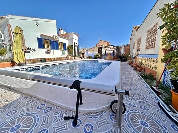 4 roms villa i Playa Flamenca in Ole International