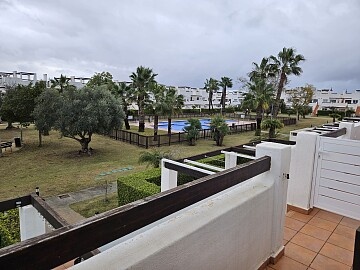 Bungalow met 2 slaapkamers op de bovenste verdieping in Condado de Alhama in Ole International