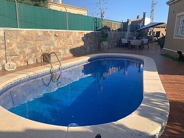 Large 5 bedroom semidetached villa in El Chaparral  in Ole International