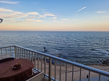 Apartamento 3 dormitorios en primera línea de la Playa del Cura en Torrevieja in Ole International